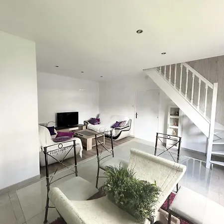 Gite Avec Piscine Couverte Et Chauffee